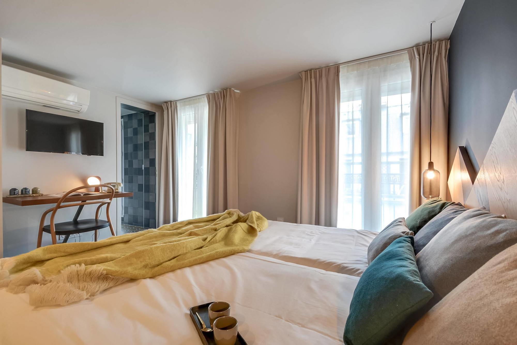 Wit Hotel Paris Bagian luar foto
